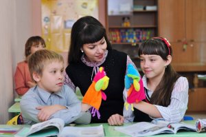 В школах города и района взят курс на постепенное омоложение педагогическог ...