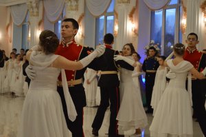 Кадеты Башкирии возрождают традиции офицерских балов