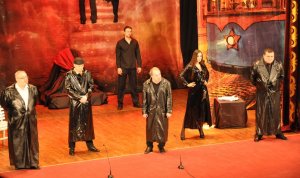 Ишимбайские зрители увидели спектакль "Мастер и Маргарита"