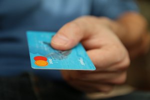 В России вводят продуктовые карточки для малоимущих
