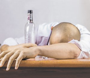 Россияне стали меньше потреблять алкоголя и табака