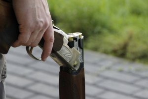 В Ишимбае задержали пьяного мужчину с ружьем