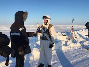 Ишимбаец установил на Северном полюсе штандарт Министерства обороны РФ