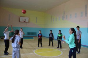 В Ишимбайском районе учащиеся школы будут заниматься в обновленном спортзал ...