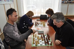 В Ишимбае провели зональные соревнования по шашкам и шахматам среди членов  ...