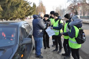 В Ишимбае школьники напомнили водителям о безопасности движении