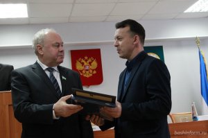 В Башкирии лучшим журналистам вручили награды от «Единой России» 
