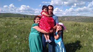 В Башкирии 38-летний слесарь спас трех маленьких детей, вынеся их из горяще ...