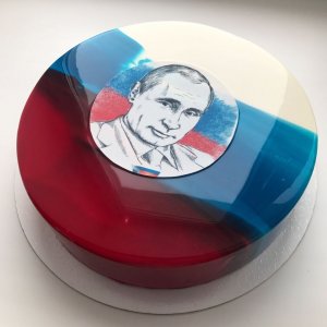 Уфимка испекла торт с портретом Владимира Путина