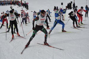 Более 150 спортсменов вышли в Ишимбае на старт лыжного марафона