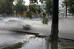 Штормовое предупреждение в Башкирии: прогнозируются сильные ливни и крупный град