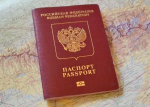 О получении заграничного паспорта гражданам необходимо позаботиться заранее