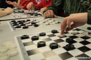 Федерация шашек России проводит голосование для выявления лучшего спортсмена 2018 года 