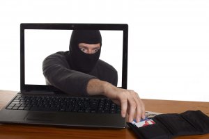 Полиция призывает к осторожности при совершении покупок по Интернету