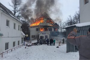 На горнолыжном комплексе «Куштау» сгорело здание проката инвентаря
