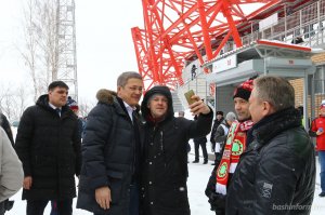 Радий Хабиров впервые пришел поболеть за футбольный клуб «Уфа»